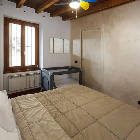 Appartamento Con Travi A Vista
