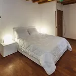 Con Travi A Vista شقة