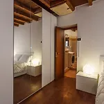 Con Travi A Vista شقة *
