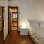 Con Travi A Vista شقة