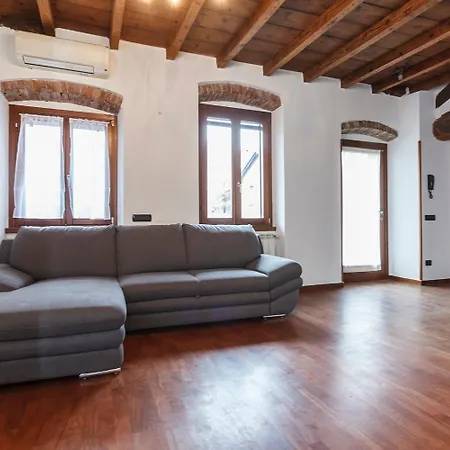 Apartment Con Travi A Vista Bergamo