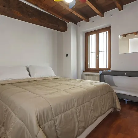 Apartment Con Travi A Vista *