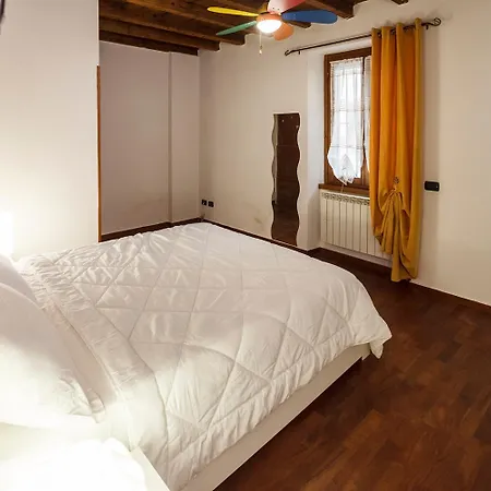 Apartment Con Travi A Vista