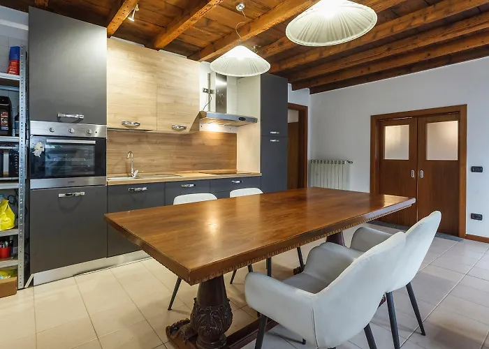 Con Travi A Vista * Bergamo